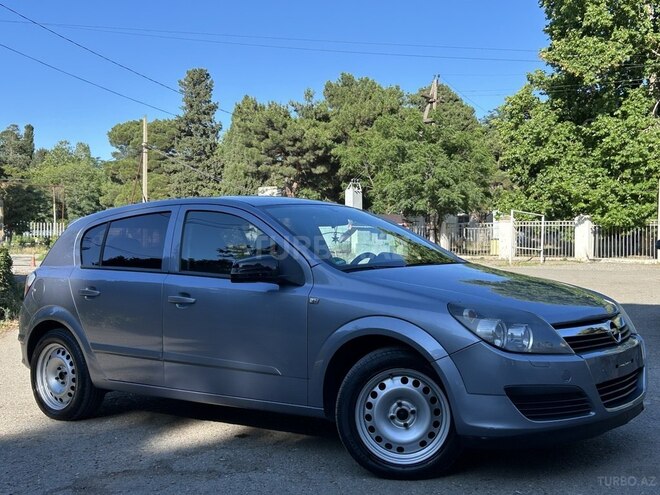 Opel Astra 2007, 200,000 km - 1.4 l - Gəncə