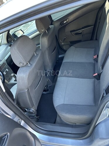 Opel Astra 2007, 200,000 km - 1.4 l - Gəncə