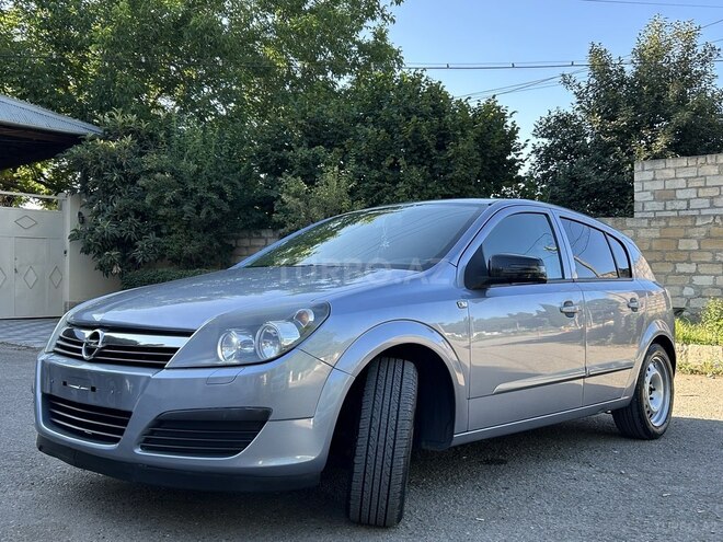 Opel Astra 2007, 200,000 km - 1.4 l - Gəncə