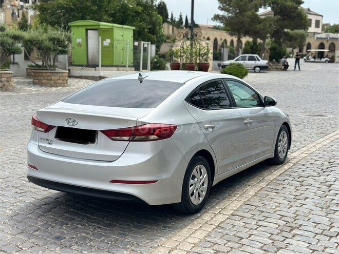 Hyundai Elantra 2017, 130,000 km - 2.0 l - Bakı