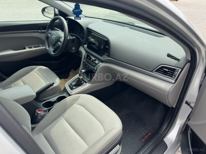 Hyundai Elantra 2017, 130,000 km - 2.0 l - Bakı