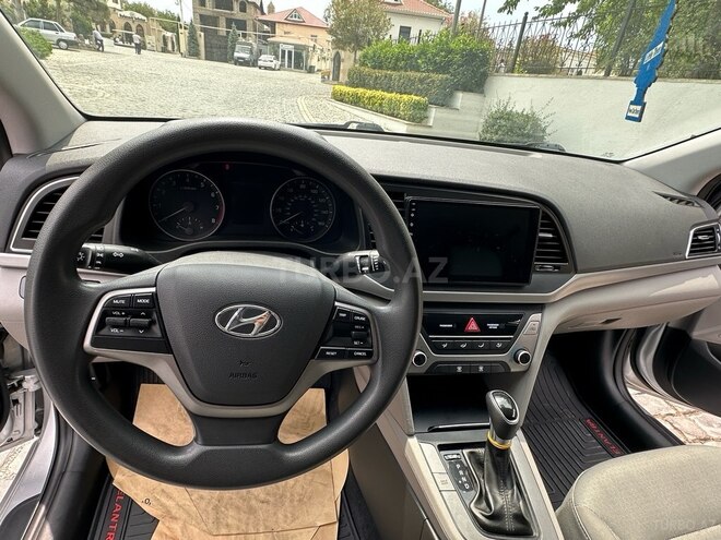 Hyundai Elantra 2017, 130,000 km - 2.0 l - Bakı