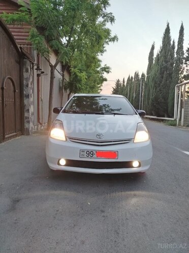 Toyota Prius-2
