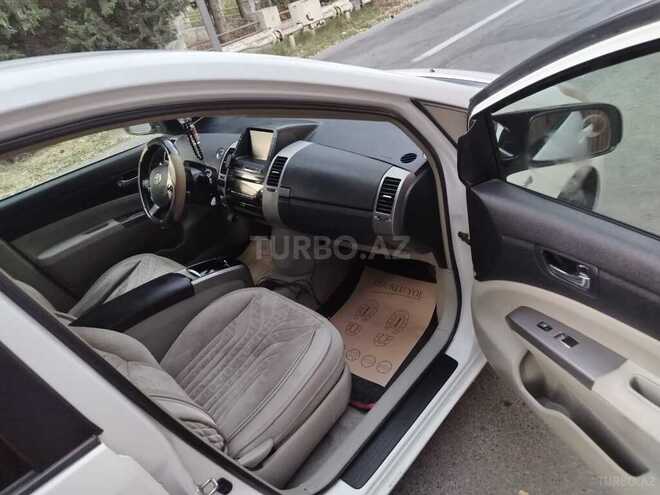 Toyota Prius-13