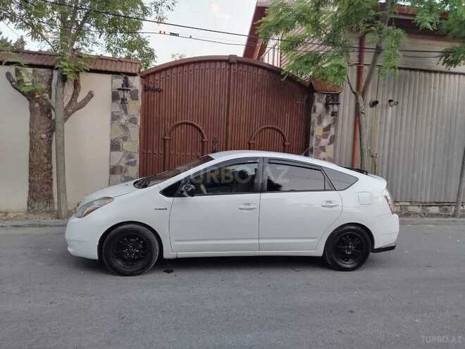 Toyota Prius-5