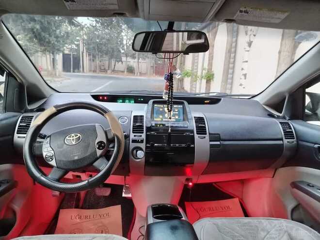 Toyota Prius-15