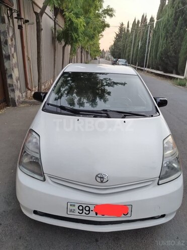 Toyota Prius-3