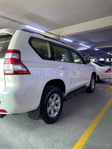 Toyota Land Cruiser Prado-6
