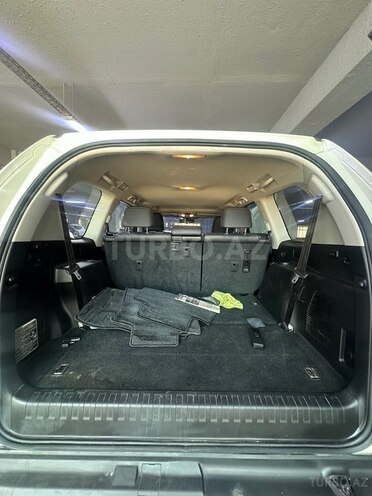 Toyota Land Cruiser Prado-9