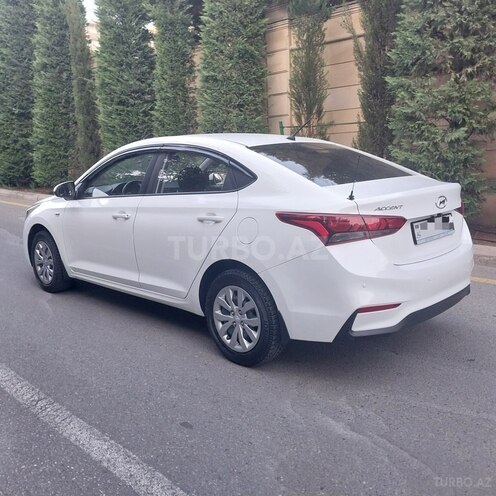 Hyundai Accent-8