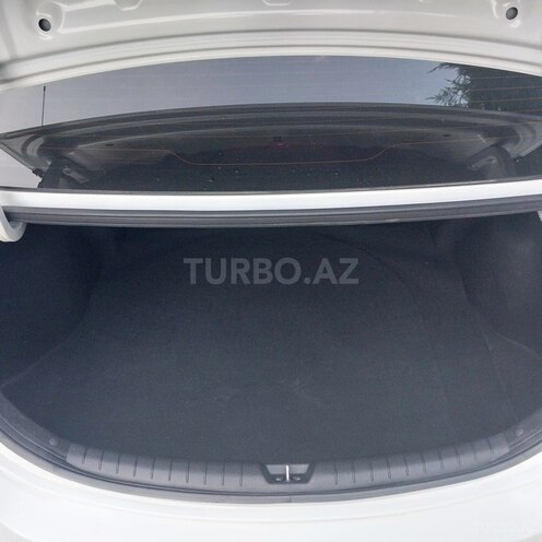 Hyundai Accent-14