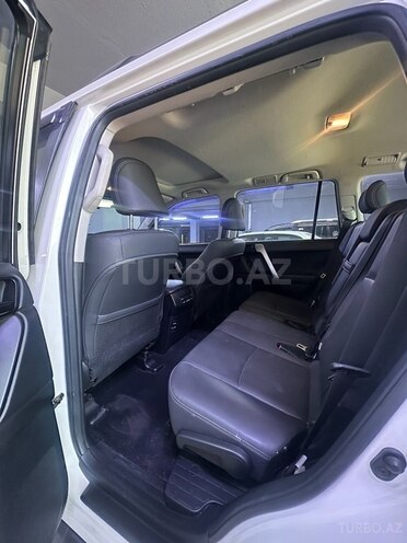 Toyota Land Cruiser Prado-10