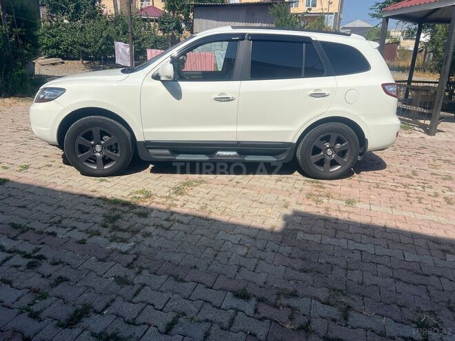 Hyundai Santa Fe-12