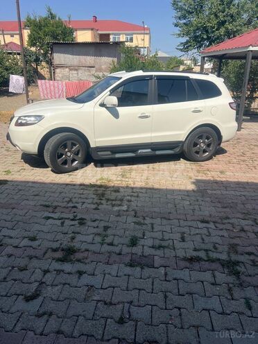 Hyundai Santa Fe-13