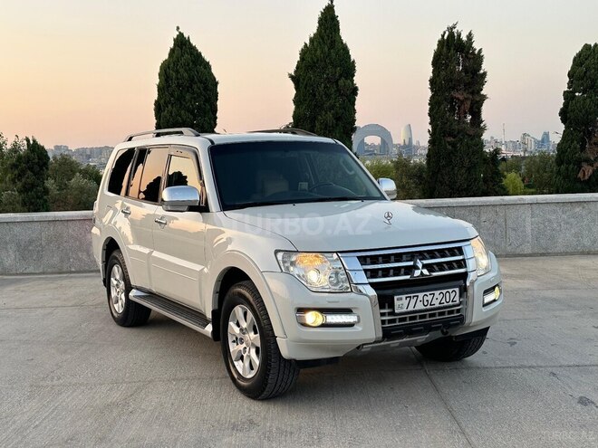 Mitsubishi Pajero 2010, 202,650 km - 3.5 л - Bakı