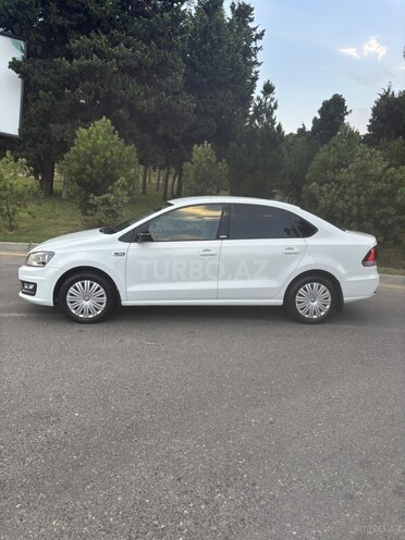 Volkswagen Polo 2018, 110,500 km - 1.6 л - Bakı