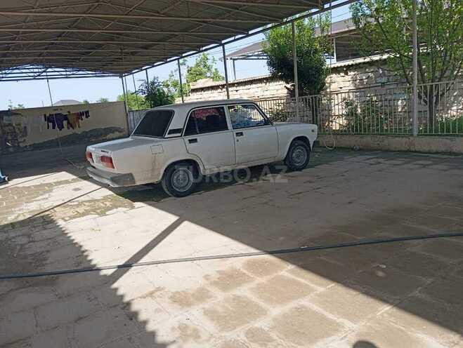 LADA (VAZ) 2107 1999, 568,000 km - 1.6 l - Salyan