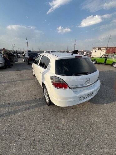Opel Astra 2009, 393,379 km - 1.4 l - Bakı