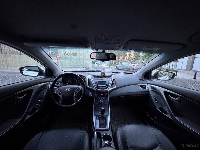 Hyundai Elantra 2015, 151,000 km - 1.8 л - Bakı