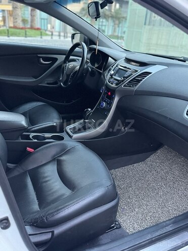 Hyundai Elantra 2015, 151,000 km - 1.8 л - Bakı