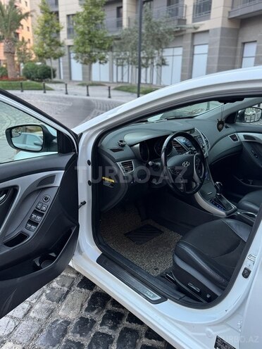 Hyundai Elantra 2015, 151,000 km - 1.8 л - Bakı