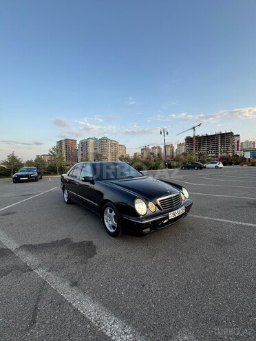 Mercedes E 270 2001, 350,000 km - 2.7 l - Sumqayıt