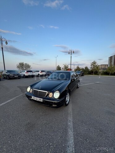 Mercedes E 270 2001, 350,000 km - 2.7 l - Sumqayıt