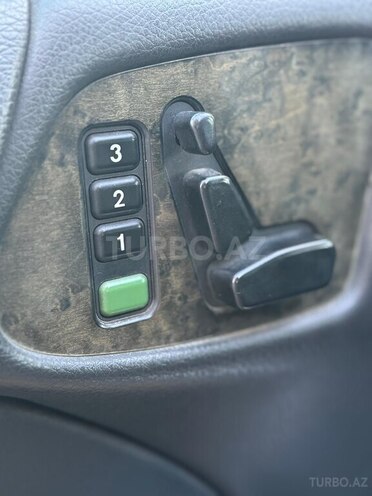 Mercedes E 270 2001, 350,000 km - 2.7 l - Sumqayıt