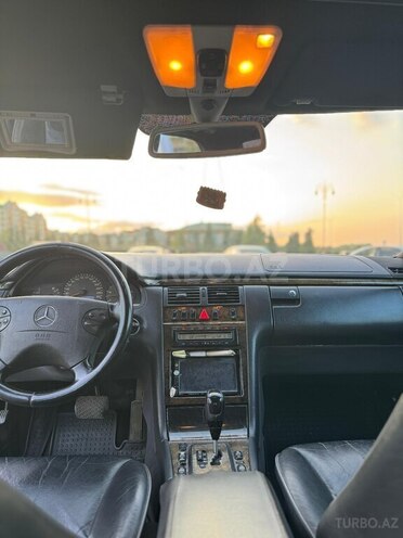 Mercedes E 270 2001, 350,000 km - 2.7 l - Sumqayıt