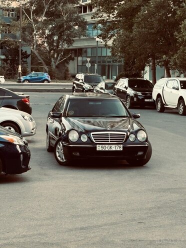 Mercedes E 240 2001, 286,000 km - 2.6 л - Bakı