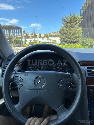 Mercedes E 240 2001, 286,000 km - 2.6 л - Bakı