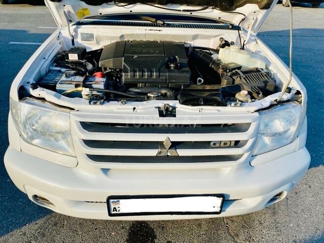 Mitsubishi Pajero io 2000, 285,321 km - 2.0 л - Bakı