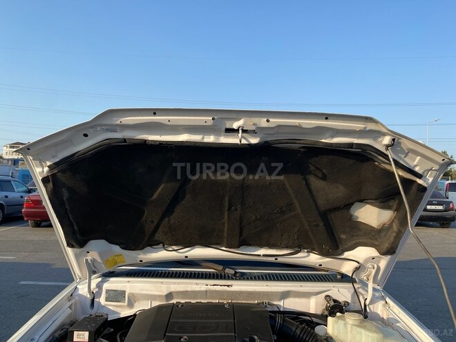Mitsubishi Pajero io 2000, 285,321 km - 2.0 л - Bakı