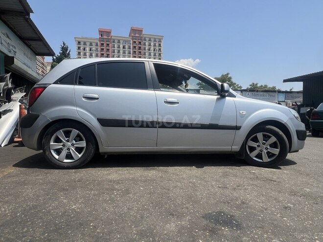 Kia Rio 2008, 287,000 km - 1.4 l - Sumqayıt