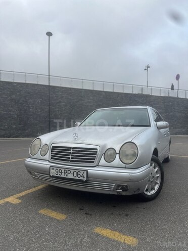 Mercedes E 220 1999, 348,000 km - 2.2 l - Bakı