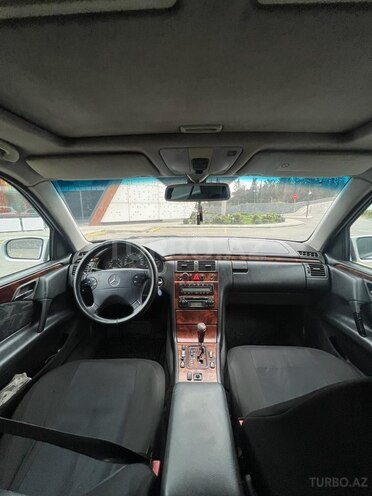 Mercedes E 220 1999, 348,000 km - 2.2 l - Bakı