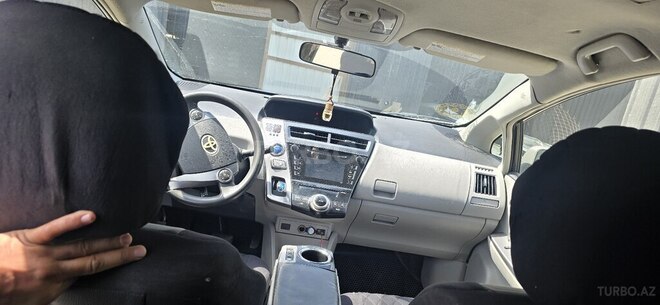 Toyota Prius 2015, 350,000 km - 1.8 л - Bakı