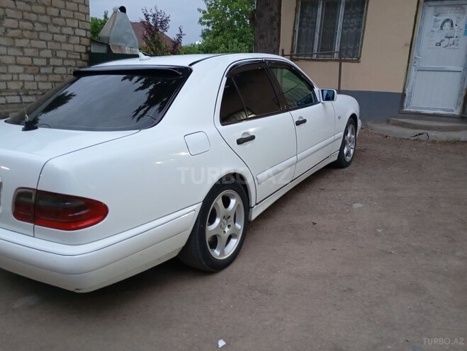 Mercedes E 220 d 1999, 543,133 km - 2.2 l - Füzuli