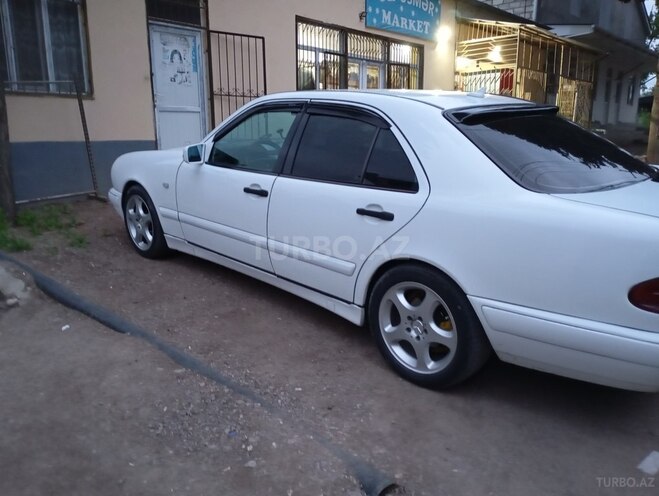Mercedes E 220 d 1999, 543,133 km - 2.2 l - Füzuli
