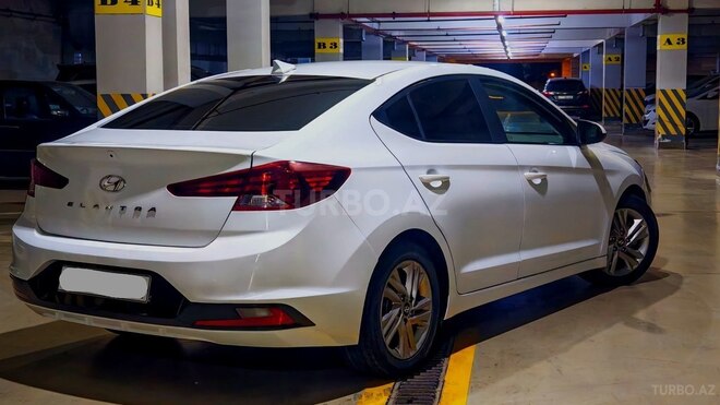 Hyundai Elantra 2019, 89,000 km - 2.0 l - Bakı