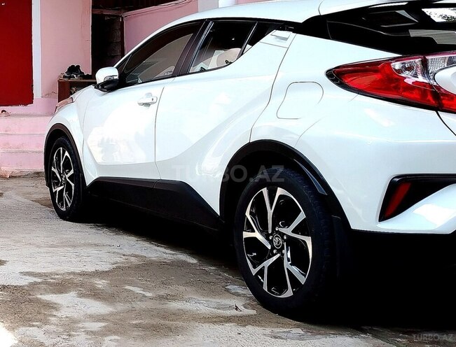 Toyota C-HR 2018, 124,563 km - 2.0 l - Bakı