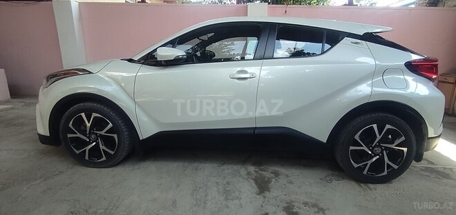 Toyota C-HR 2018, 124,563 km - 2.0 l - Bakı
