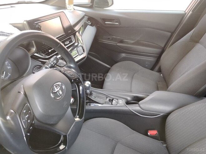 Toyota C-HR 2018, 124,563 km - 2.0 l - Bakı
