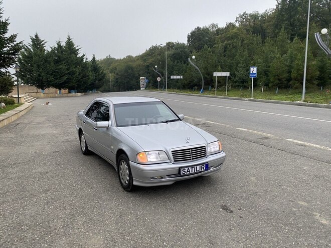 Mercedes C 240 1997, 350,000 km - 2.4 l - Quba