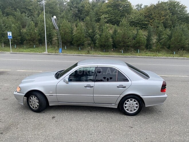 Mercedes C 240 1997, 350,000 km - 2.4 l - Quba