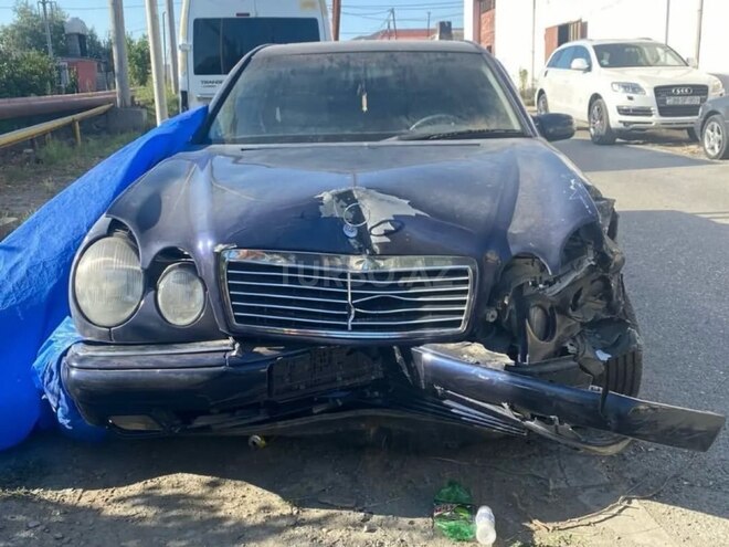 Mercedes E 240 1998, 435,500 km - 2.4 l - Kürdəmir
