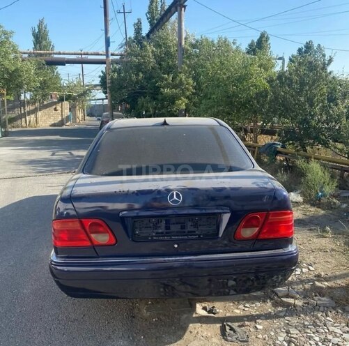 Mercedes E 240 1998, 435,500 km - 2.4 l - Kürdəmir