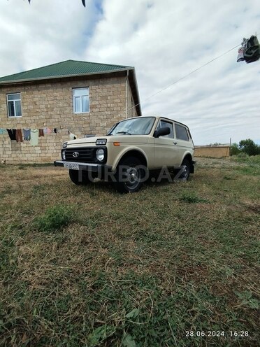 LADA (VAZ) Niva 1997, 175,000 km - 1.7 л - Yardımlı
