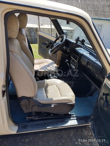 LADA (VAZ) Niva 1997, 175,000 km - 1.7 л - Yardımlı