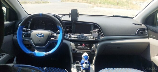 Hyundai Elantra 2017, 185,771 km - 2.0 l - Bakı